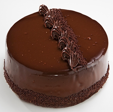 Özenle Hazırlanmış 6–9 Kişilik Çikolatalı Yaş Pasta